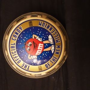 M&M MILLENNIUM  DISPENSER